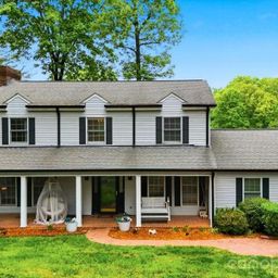 6 Woodland Circle