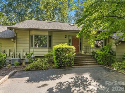 A home in Hunting Country Trails, Tryon