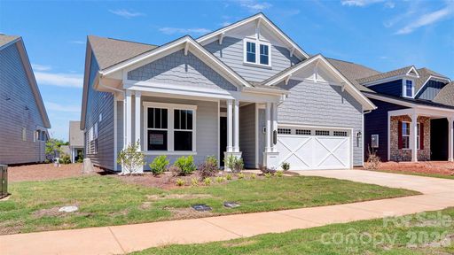3022 Brush Creek