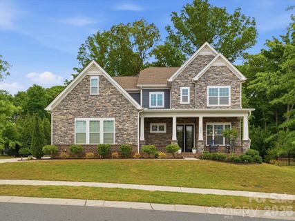 5005 Petersburg Drive
