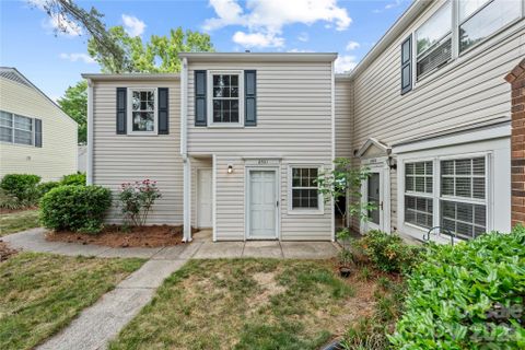 8521 Castle Pine Court