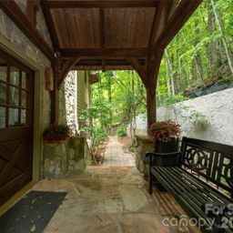 82 Red Oak Drive