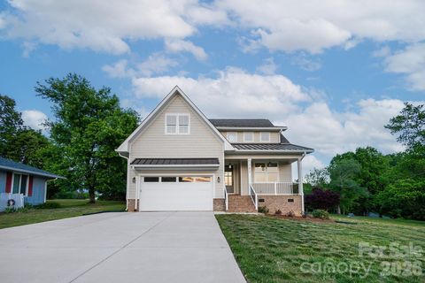 102 Starmount Drive active home in Woodbridge, Kings Mountain, NC
