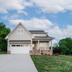 102 Starmount Drive