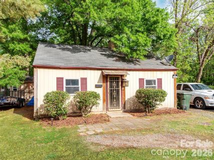 810 Arlington Avenue active home in Woodland Park, Rock Hill, SC