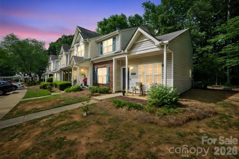 5427 Kimmerly Woods Drive pending home in Kimmerly Woods, Charlotte, NC
