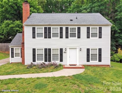 Homes in Wood Hollow, Matthews