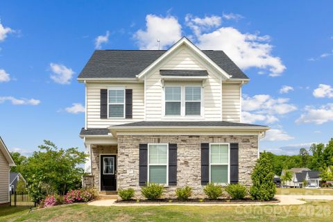 411 Hickory View Drive active home in Timberwood, Rock Hill, SC