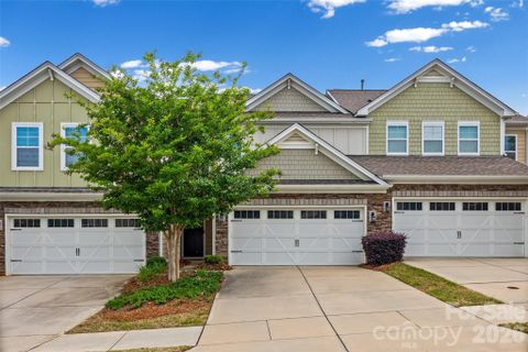 979 Pennington Drive active home in Walnut Creek, Lancaster, SC