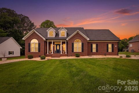 169 Sagemore Road pending home in Harbor Landing, Mooresville, NC