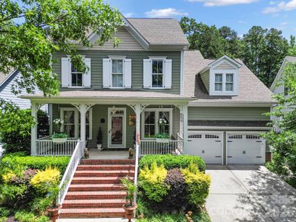 905 Stratford Run Drive active home in Baxter Village, Fort Mill, SC