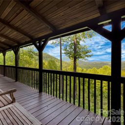 586 Tanglewood Lane