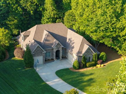 Homes in Bromley, Weddington