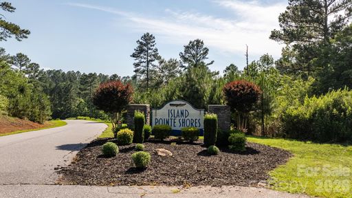 2259 Island View Lane pending home in Island Pointe At Lake Vistas, Connelly Springs, NC