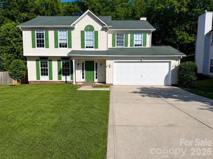 7531 Woodknoll Drive pending home in Woodbridge, Charlotte, NC