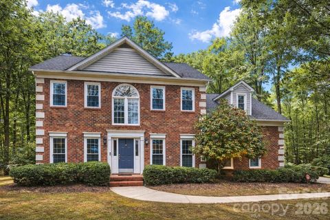 Homes in Hunters Pointe, Indian Trail