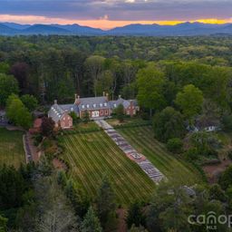 324 Vanderbilt Road