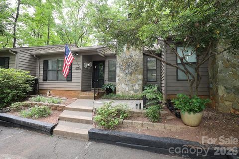 2772 Dogwood Hills Court active home in Dogwood Hills, Fort Mill, SC