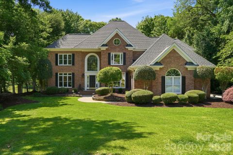 11924 Shoal Creek Court pending home in Providence Country Club, Charlotte, NC