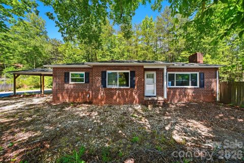 1822 Blowing Rock Boulevard