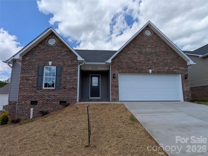 4184 Saltwood Drive pending home in Thornbury Village, Hickory, NC