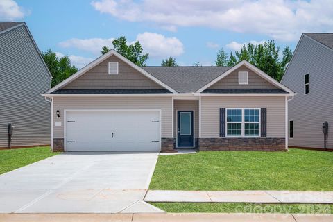 1121 Elyan Street active home in Knights Bridge, Richburg, SC