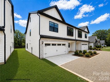 1224 N Sharon Amity Road