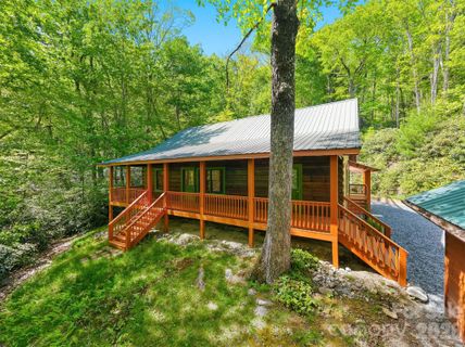 Homes in Upper Creek Acres, Newland