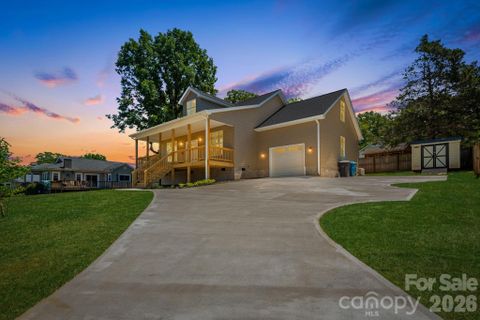A home in Cool Springs, Forest City