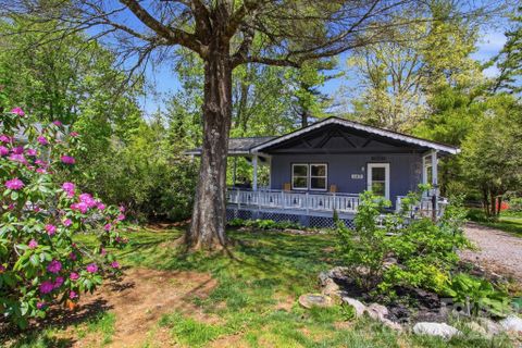 143 Snowshoe Loop active home in Linville Land Harbor, Newland, NC