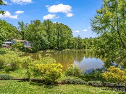 68 Lakeview Court sold home in Waterford Place, Brevard, NC