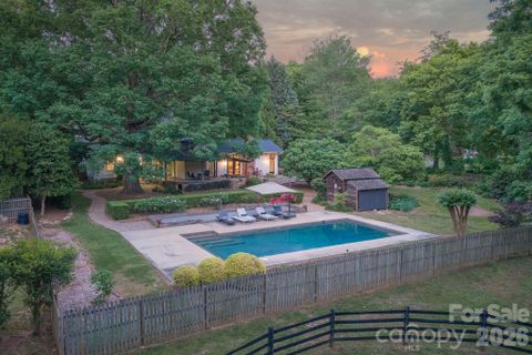 10915 Beatties Ford Road