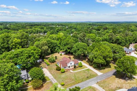 107 Friendfield Drive pending home in Friendfield, Fort Mill, SC