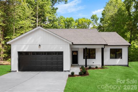 1290 Scotts Creek Road sold home in Sterling Oaks, Statesville, NC