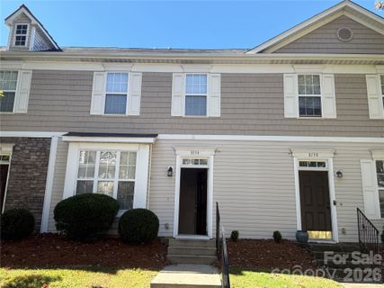 8134 Kings Creek Drive active home in Kings Creek, Charlotte, NC