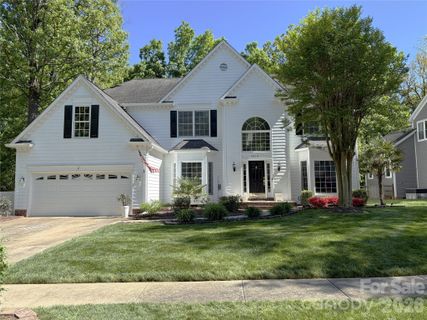 6416 Stargaze Lane pending home in Highland Creek, Charlotte, NC