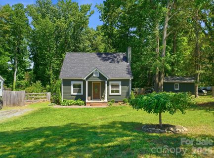 7131 Dorn Circle sold home in City View Acres, Charlotte, NC