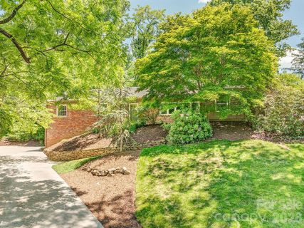 35 Dogwood Road sold home in Grove Park, Asheville, NC