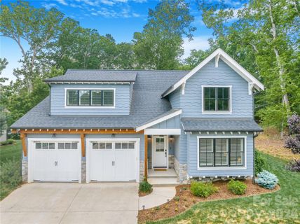 9 Ashe Park Circle active home in Ashecroft, Asheville, NC