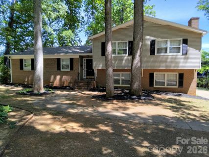 2010 Saratoga Drive active home in Monticello Woods, Gastonia, NC