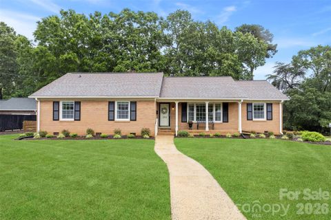 Homes in Kingswood, Gastonia