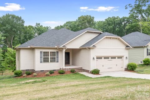 140 Wylie Trail active home in Northlake, Statesville, NC