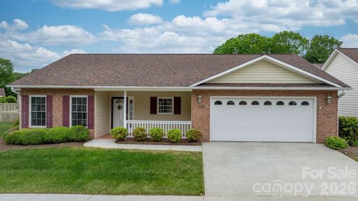 1268 Wexford Village Circle pending home in Wexford Village, Lenoir, NC