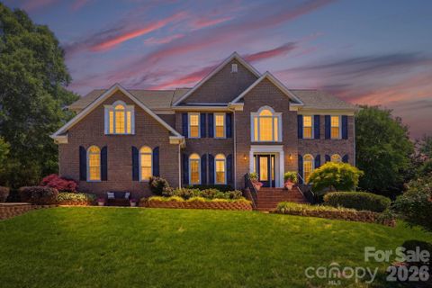 8901 Whipps Cross Court sold home in Hunter Oaks, Waxhaw, NC