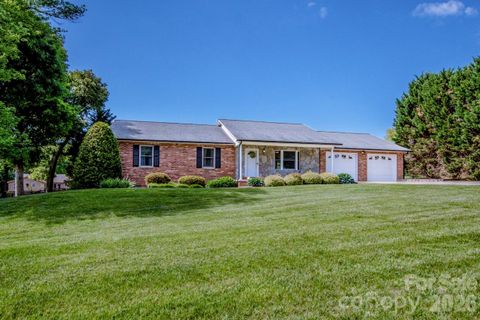 173 Doe Trail Lane pending home in Deercroft, Statesville, NC