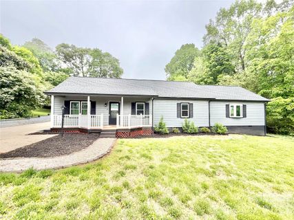 Homes in Tanglewood Park, Hickory