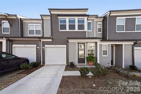 3132 Hutton Gardens Lane