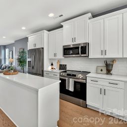 2144 Ford View Lane