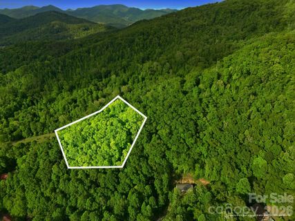 108 Wakulla Way pending home in Qualla Woods, Waynesville, NC