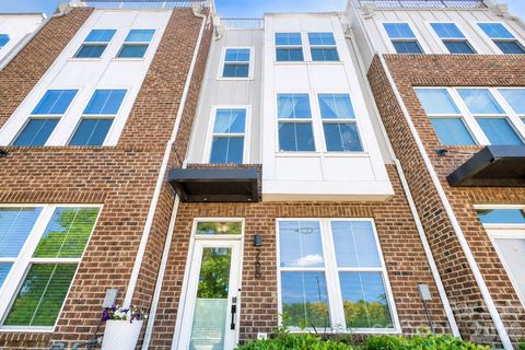 268 Parkwood Avenue